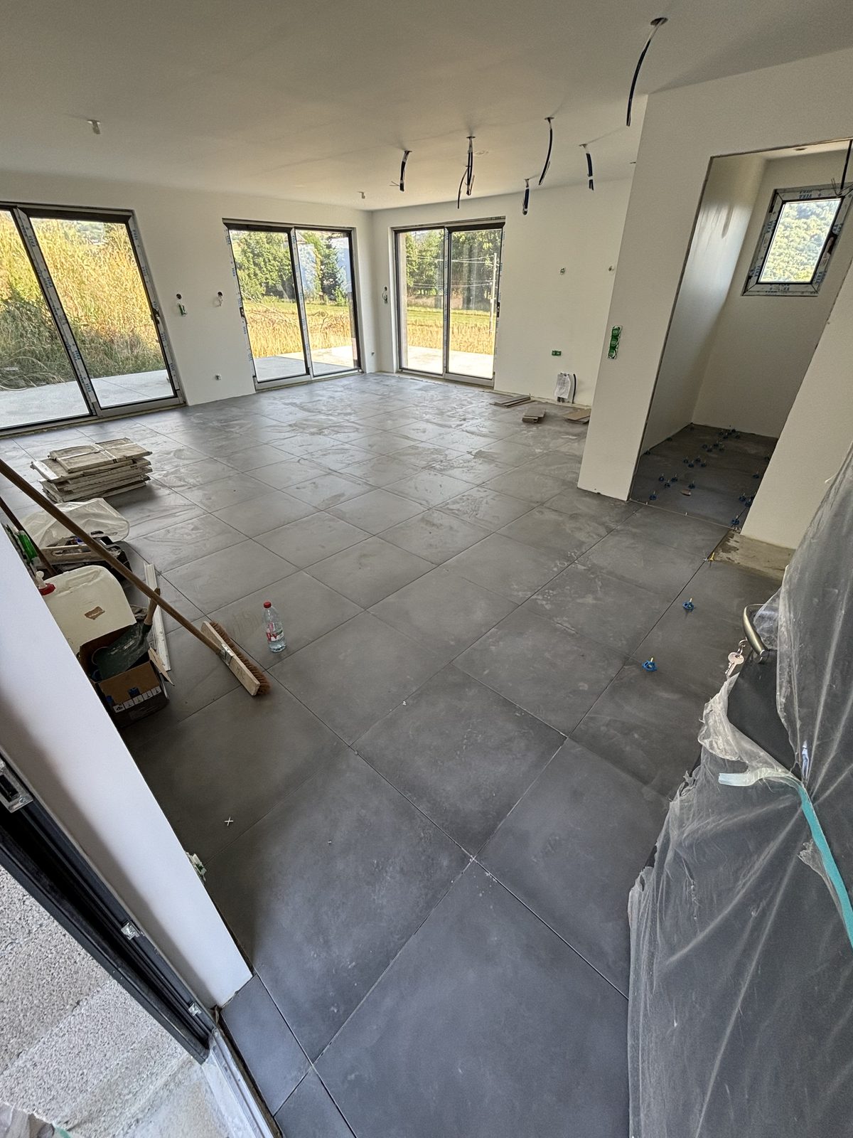 Maison complète à Nice — grand format sur toute la surface, réalisé par Mereu Ceram
